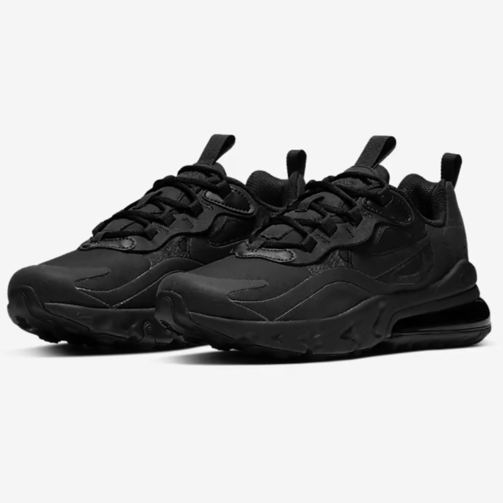 NWT Nike Air Max 270React Size:7Y